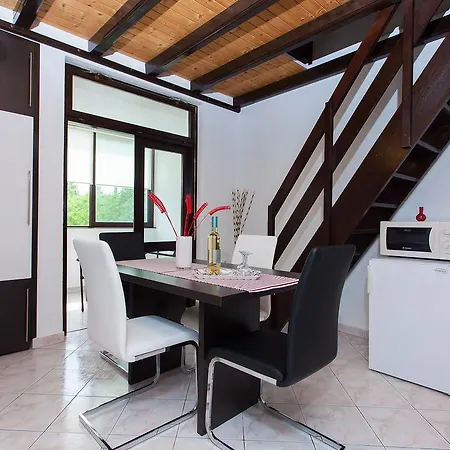 Appartement Cervar *