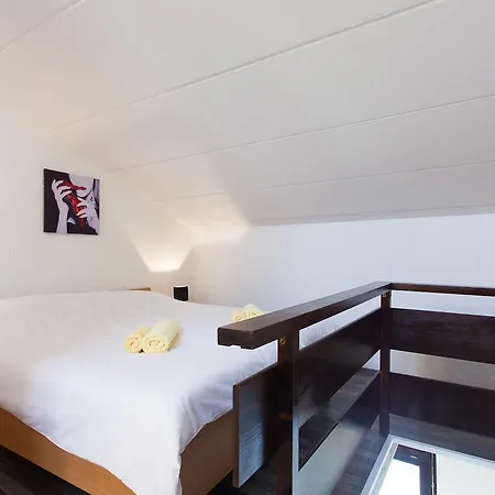 Cervar アパート ポレッチ